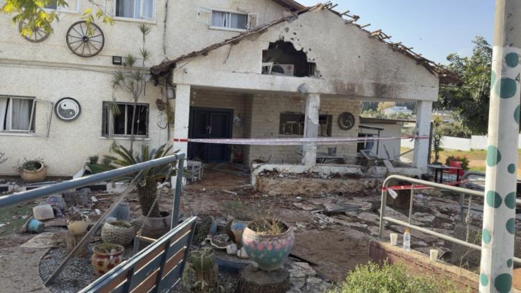 Israël et le Liban conditionnent un cessez-le-feu à l'arrêt des tirs du  Hezbollah