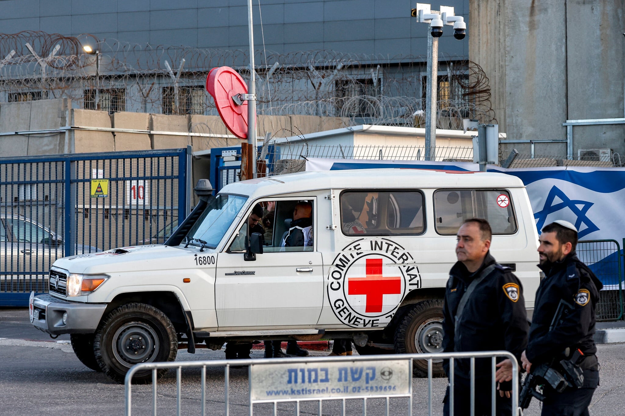 La Cour annule l'interdiction des visites du CICR aux détenus de sécurité  palestiniens - The Times of Israël