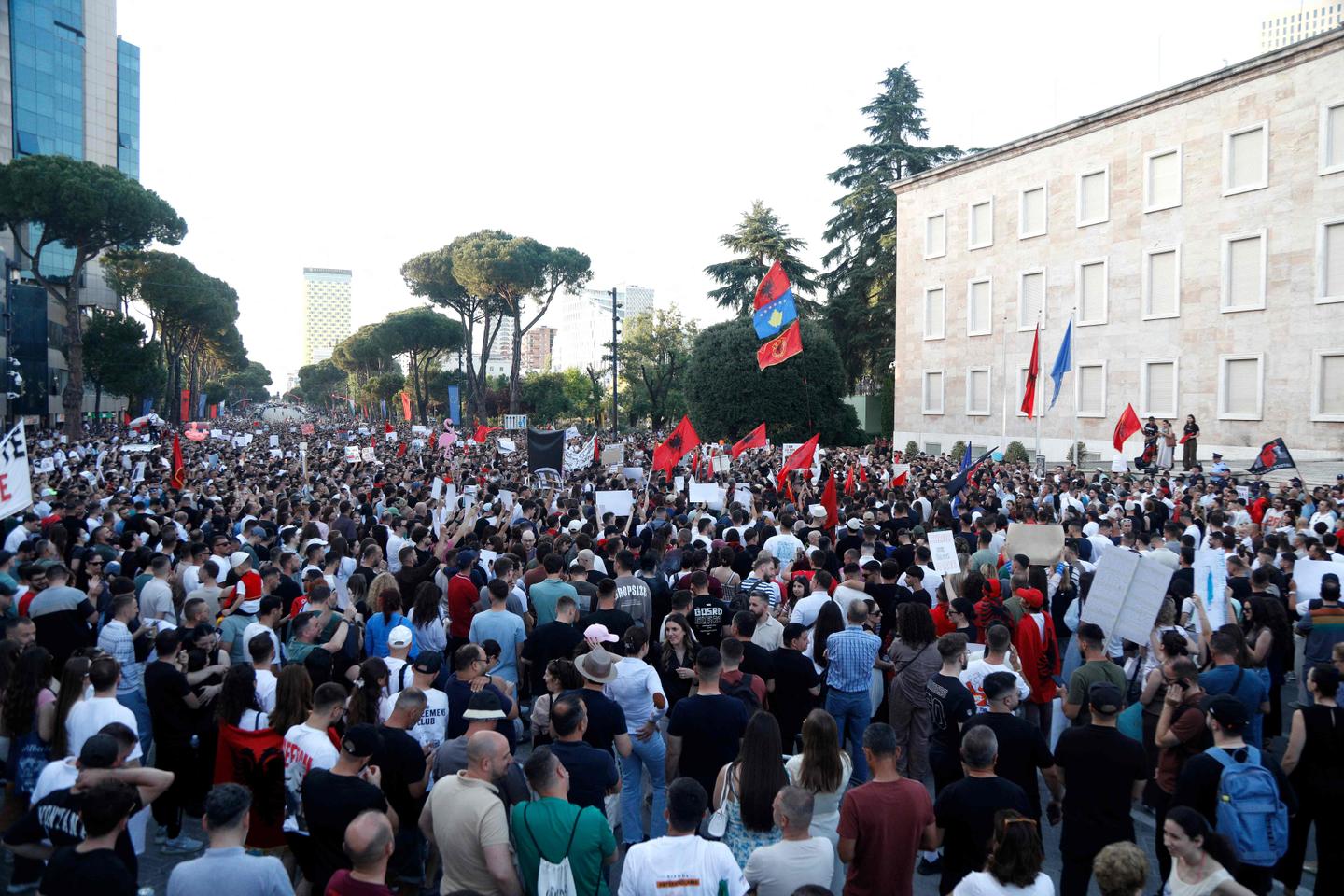 Albanie : manifestations contre un projet de complexe touristique attribué  au gendre de Donald Trump