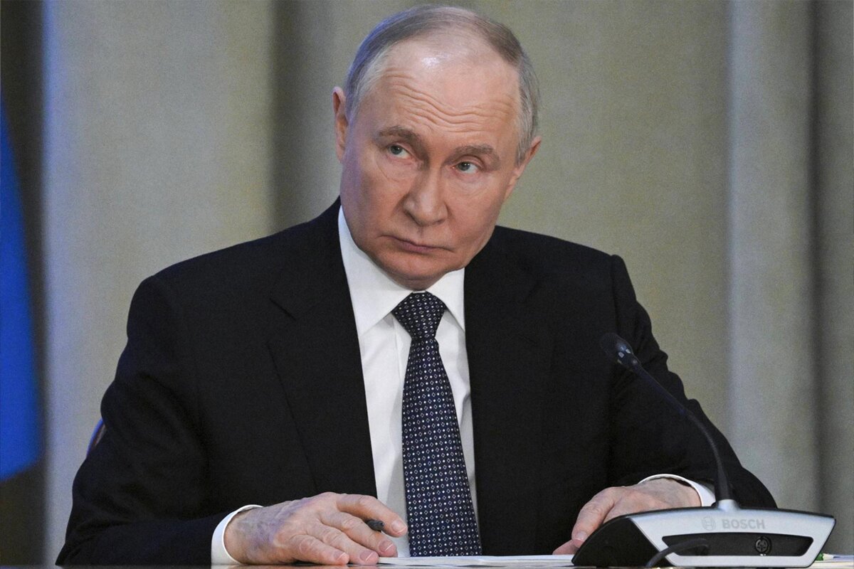Vladimir Poutine se dit prêt à stopper ses frappes sur les infrastructures  énergétiques ukrainiennes | Mediapart