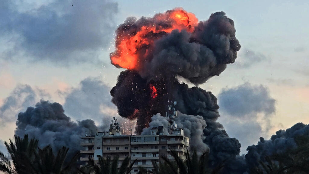 Liban: 14 morts dans des frappes israéliennes dans le sud, bombardement  près de Beyrouth