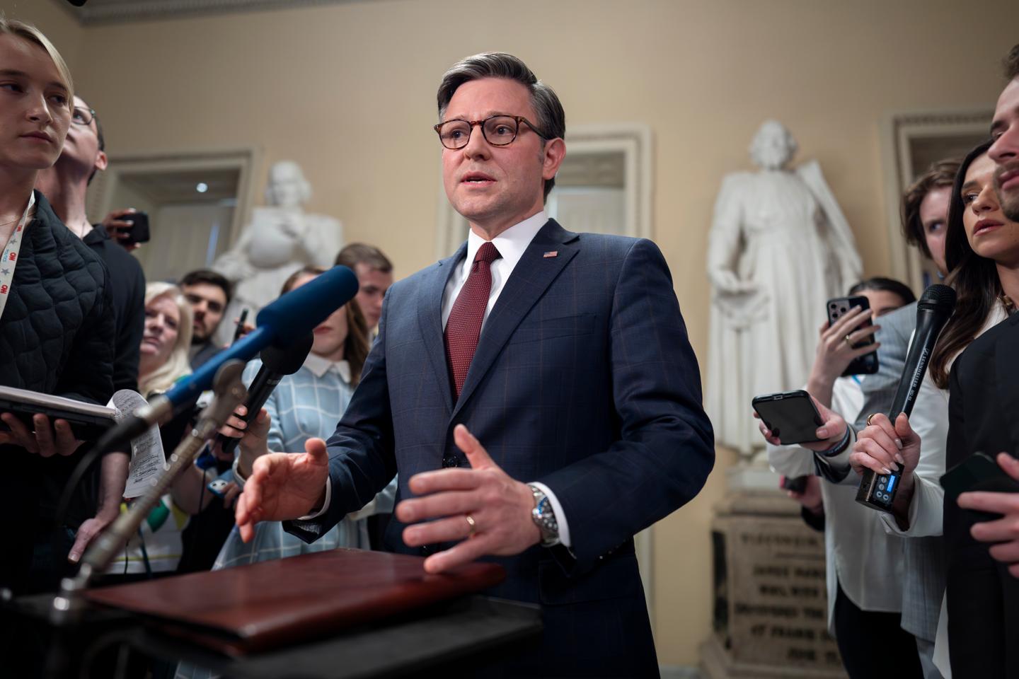 Aux Etats-Unis, une nouvelle aide à l'Ukraine est adoptée par la Chambre  des représentants, après six mois de blocage