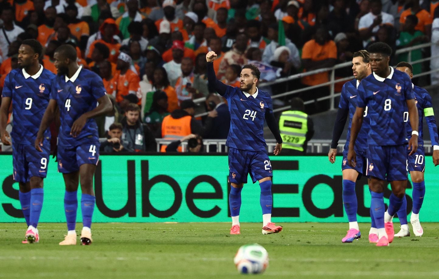 France - Côte d'Ivoire : Cherki brille, mais les Bleus pataugent... Pas une  préparation idéale avant le Mondial... Revivez le match…