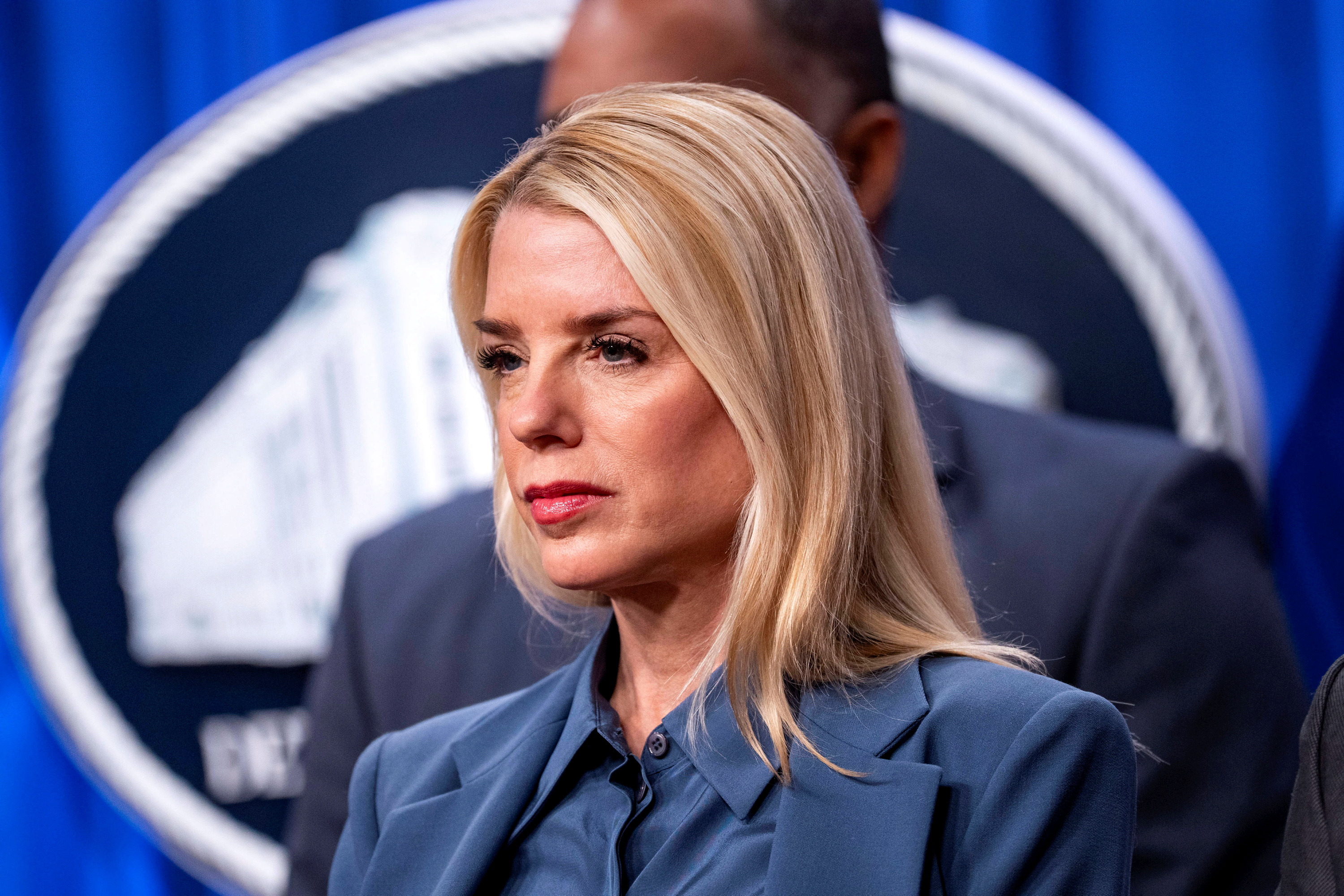 Imaginez tout ce qu'ils cherchent encore à cacher » : l'affaire Epstein  fragilise la procureure Pam Bondi