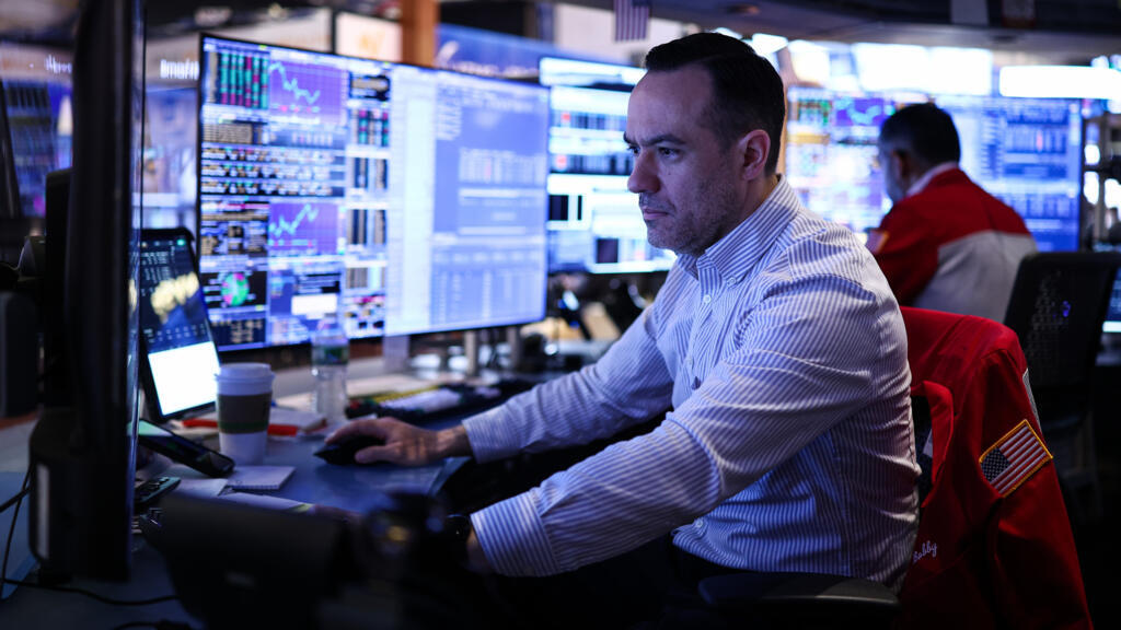 Wall Street termine en hausse, espère une trêve entre Washington et Téhéran