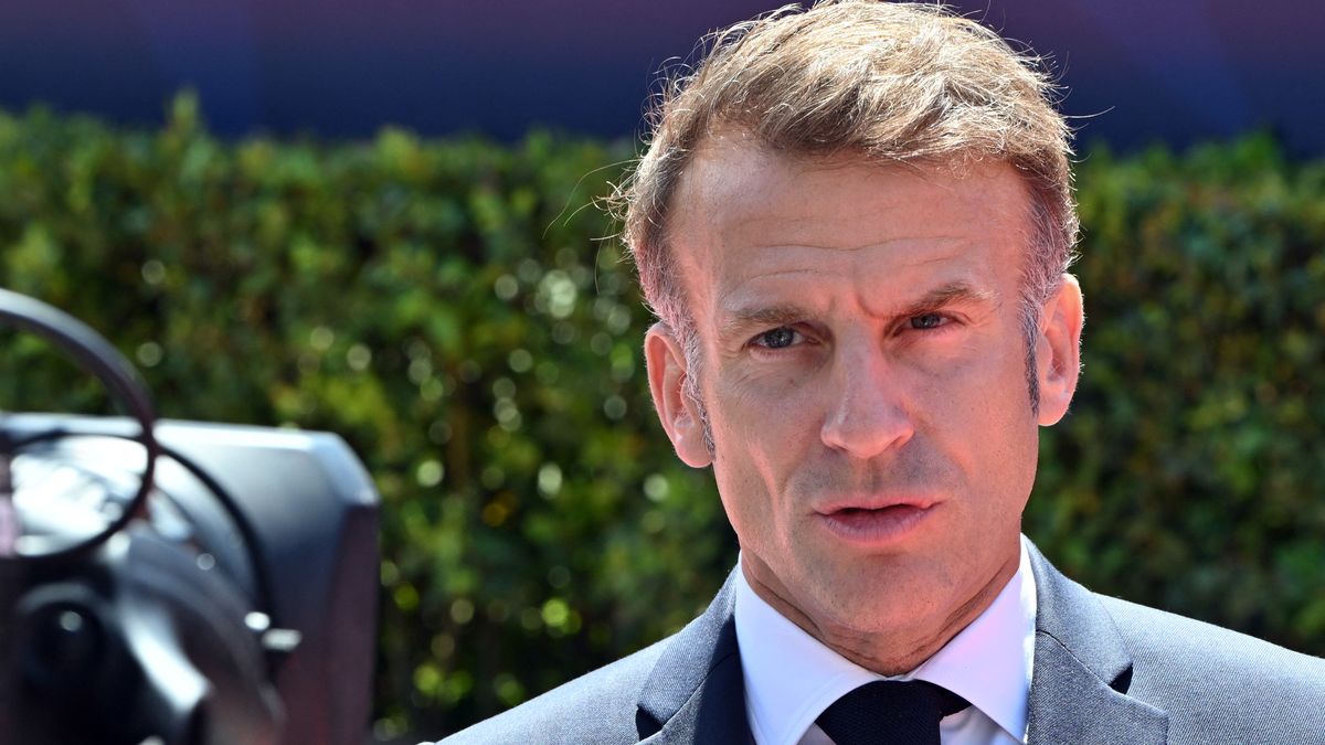 Emmanuel Macron salue "une bonne initiative" après la lettre de Volodymyr  Zelensky à Vladimir Poutine "pour construire le cessez-le-feu" en Ukraine –  franceinfo