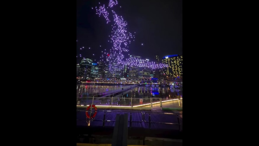 How did almost 90 drones crash during Sydney's Vivid festival? - ABC News