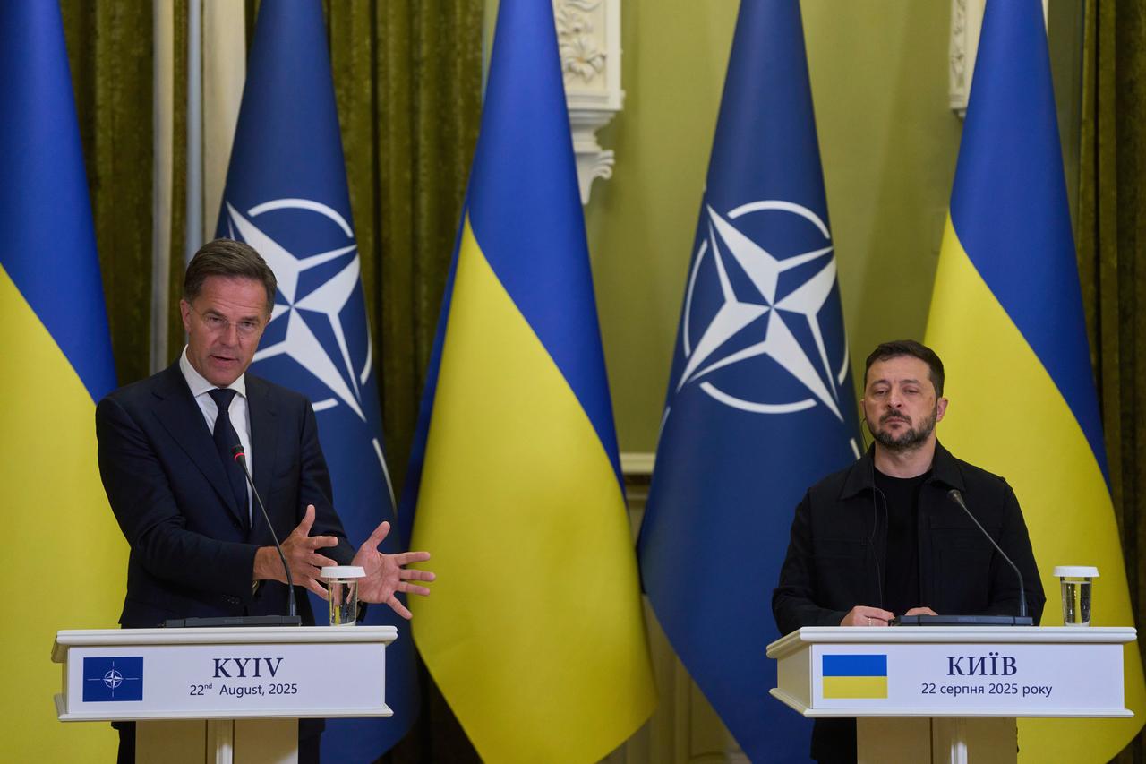 Il n'y a "pas de rencontre prévue" entre Vladimir Poutine et Volodymyr  Zelensky, affirme Moscou | RTS