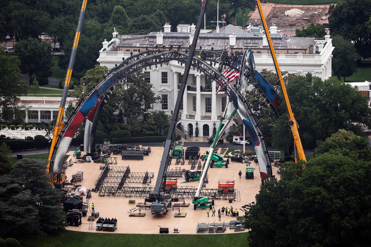 Pour son 80e anniversaire, Donald Trump se fait construire une arène de MMA  à la Maison Blanche