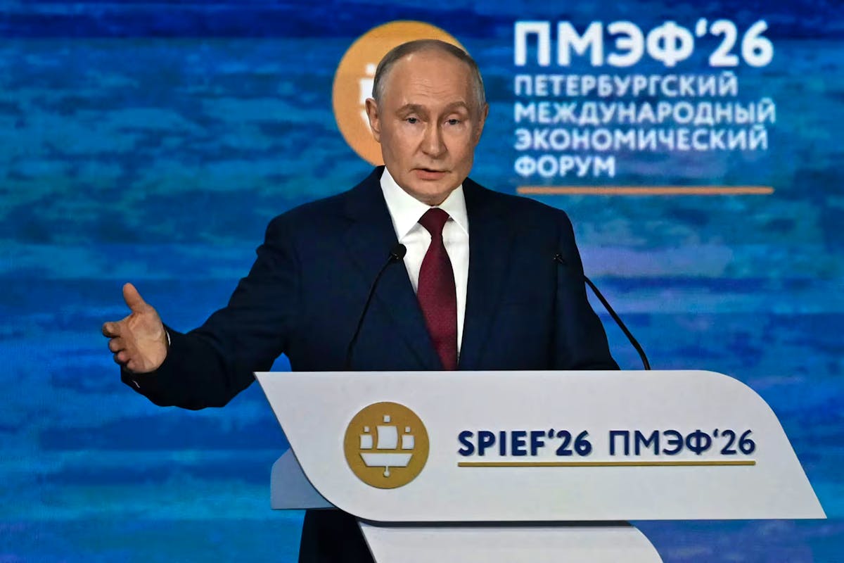 Poutine refuse une rencontre avec Zelensky sans accord de paix finalisé -  20 minutes