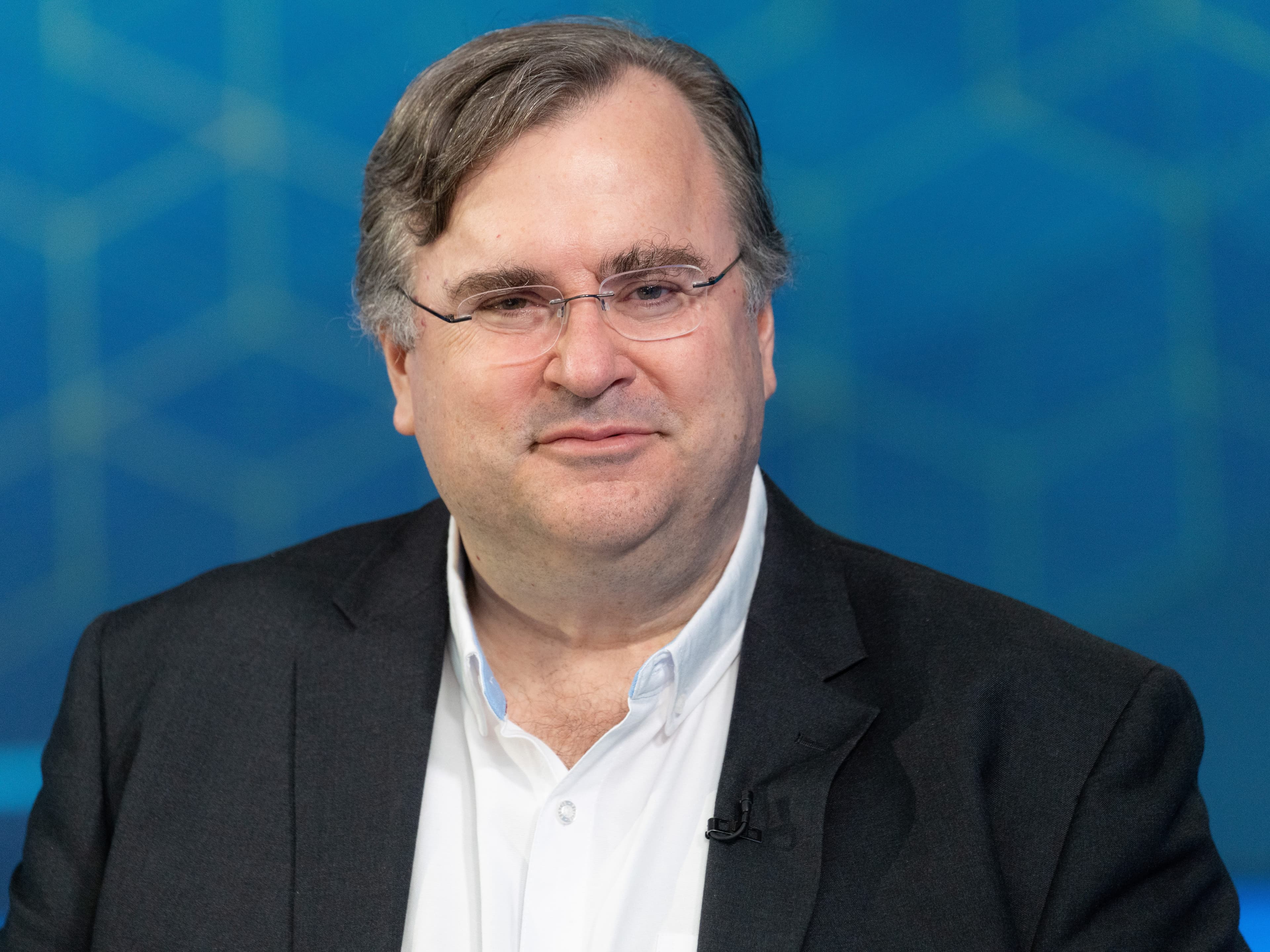 Reid Hoffman affirme que la prochaine ruée vers l'or de l'IA se trouve dans  la découverte de médicaments | Brief IA