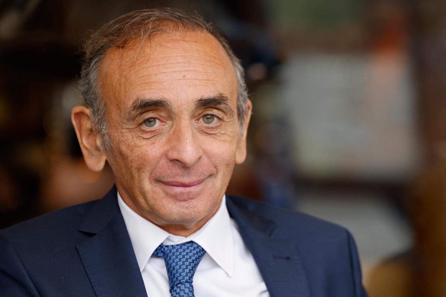 Adaptation du livre d'Eric Zemmour « Le Suicide français » en série : un  syndicat de Canal+ « regrette » ce projet