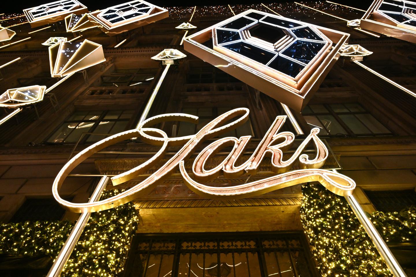 Le groupe américain Saks Global, propriétaire de grands magasins de luxe,  se déclare en faillite