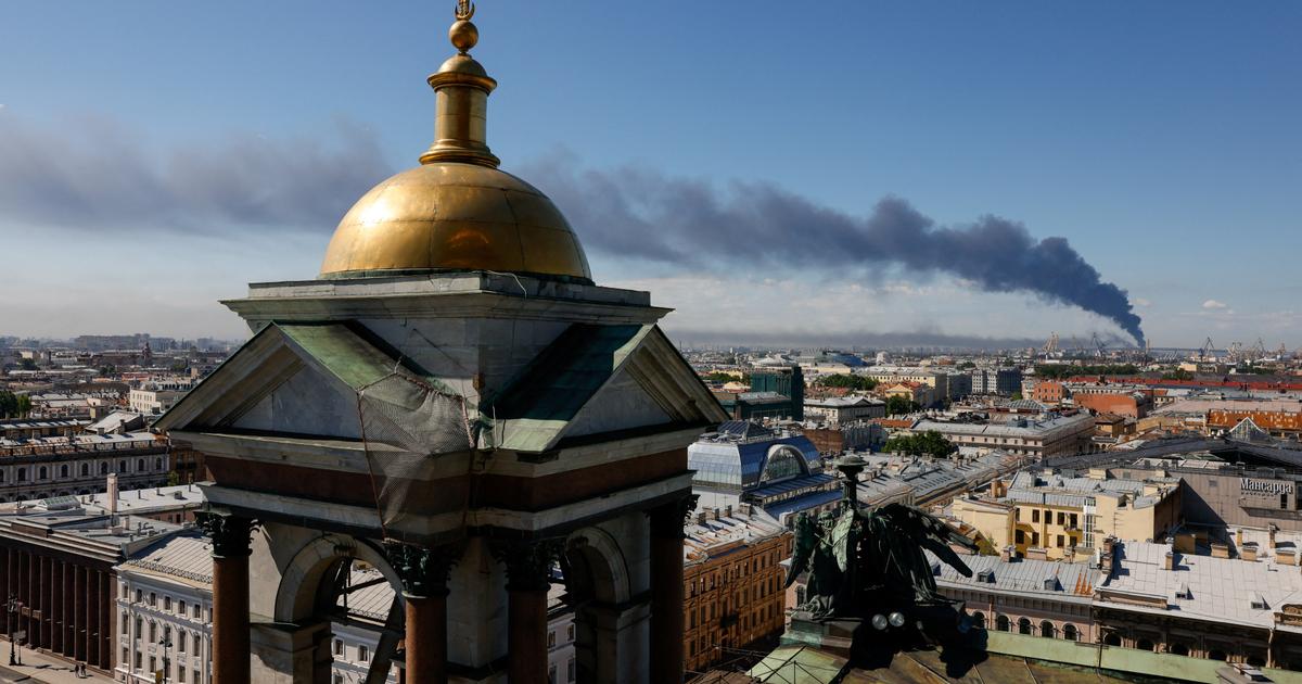 Des drones ukrainiens frappent Saint-Pétersbourg avant le début du “Davos  de Poutine”