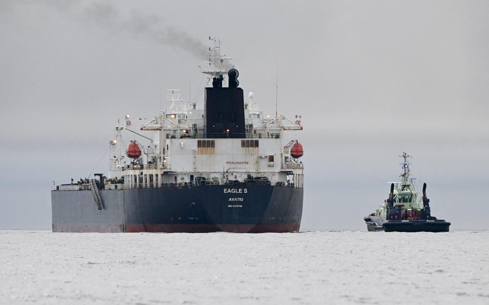 Sabotage de câbles en mer Baltique : fin de l'enquête en Finlande, trois  marins du navire fantôme russe soupçonnés
