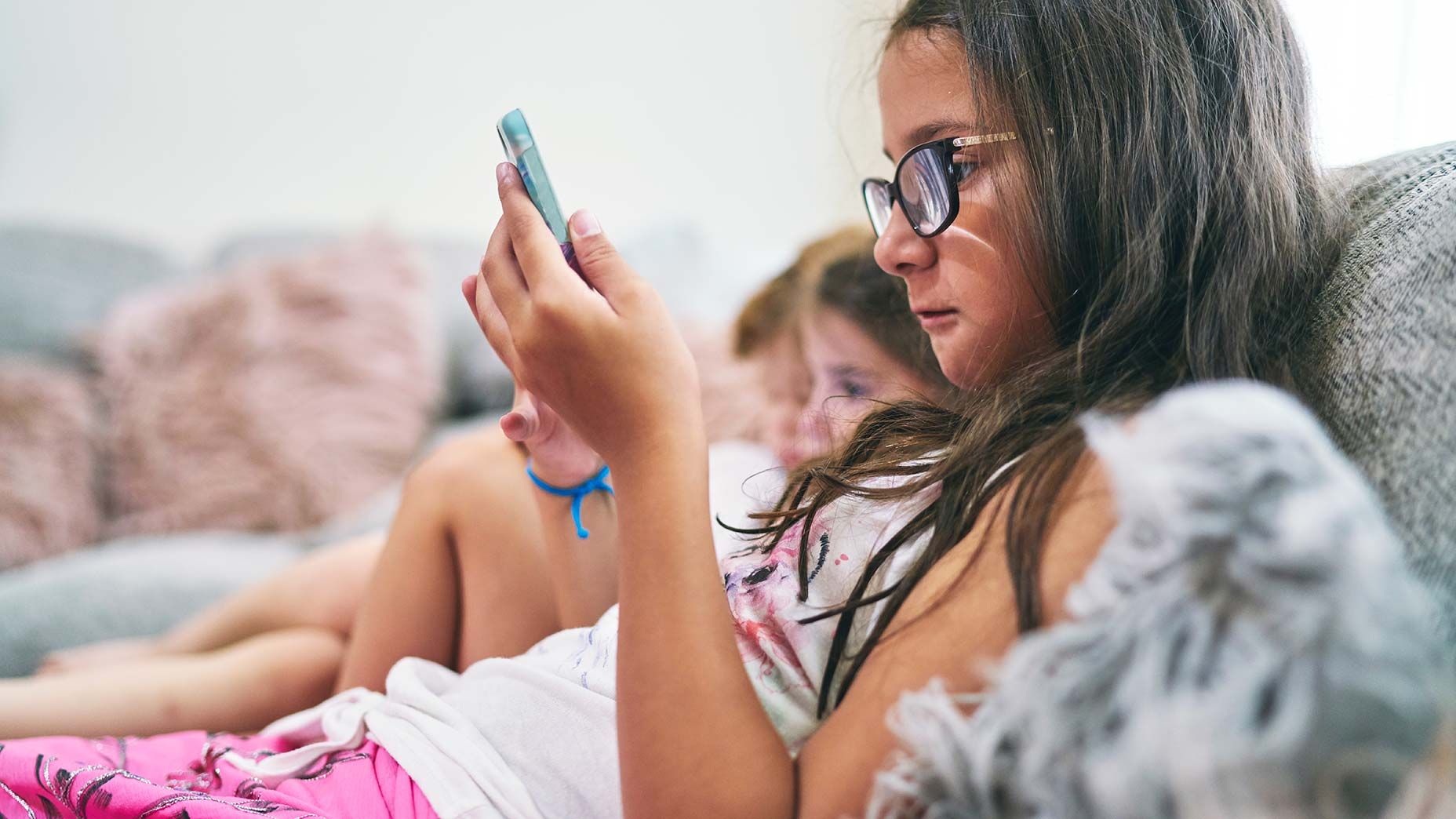 TikTok and YouTube 'not safe enough' for kids, says Ofcom report