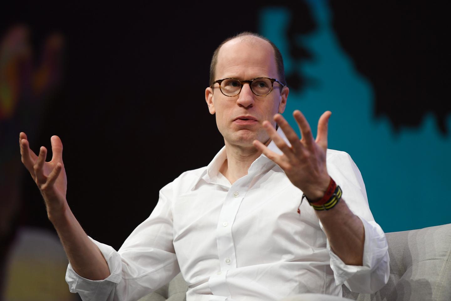 Le transhumaniste suédois Nick Bostrom redoute un « retour de balancier  trop fort contre l'IA »