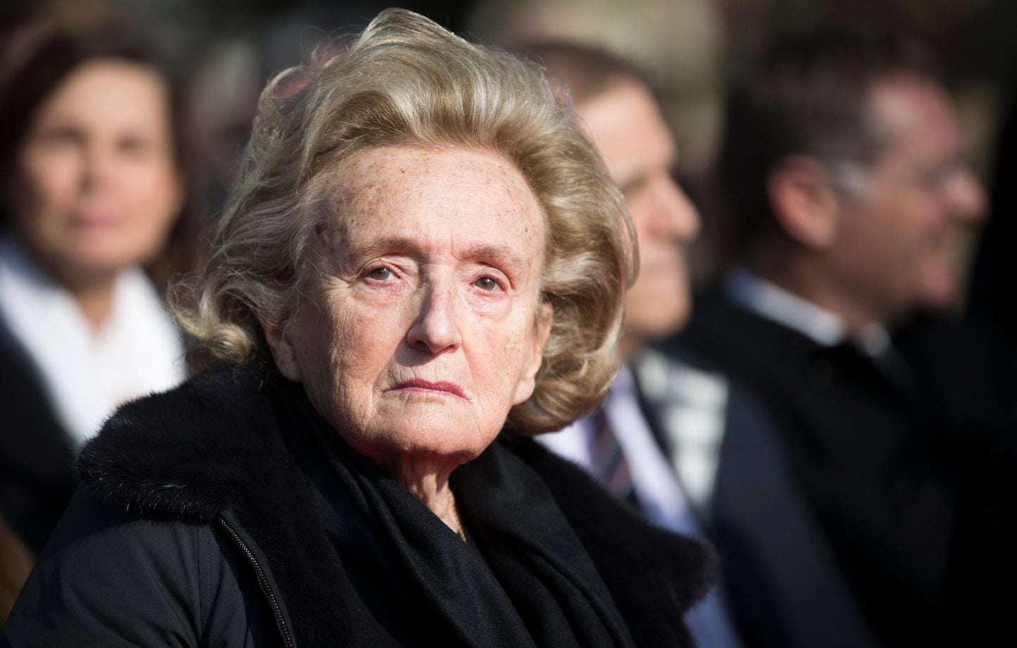 EN DIRECT Mort de Bernadette Chirac : Elle « m'a beaucoup aidée » confie  Brigitte Macron, un hommage rendu à l'Elysée…