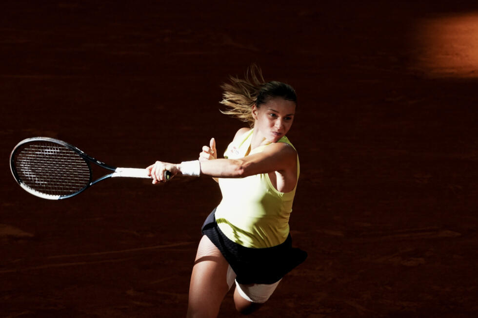 Roland-Garros: la surprise Chwalinska ou la prodige Andreeva, deux novices  pour un premier sacre