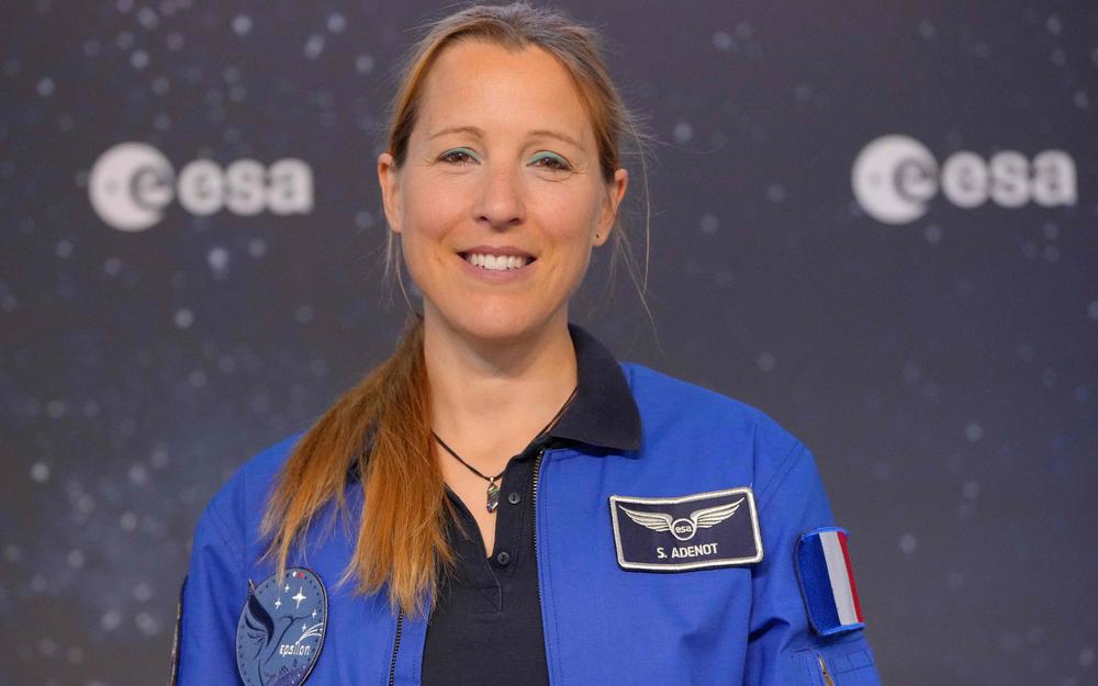 Insolite : l'astronaute Sophie Adenot fait une démonstration de shampoing  dans l'espace