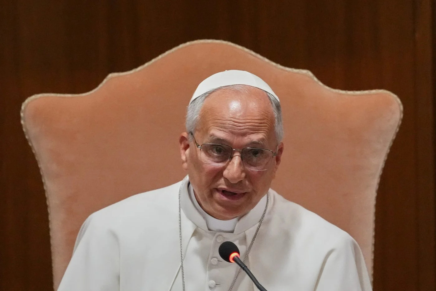 Le pape Léon XIV appelle à une réglementation stricte de l'intelligence  artificielle - Yahoo Actualités France