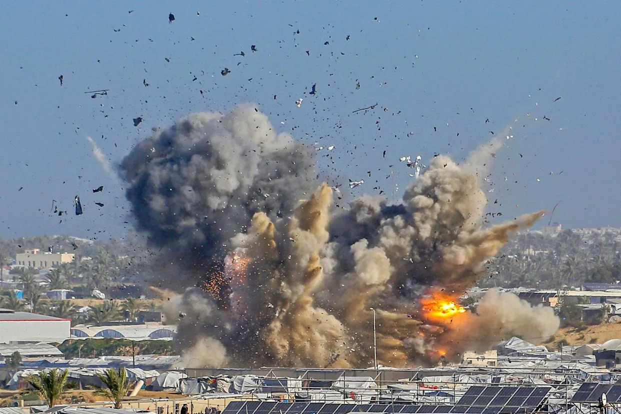 Au moins 32 morts à Gaza après des frappes israéliennes : “un état de  panique” - Yahoo Actualités France