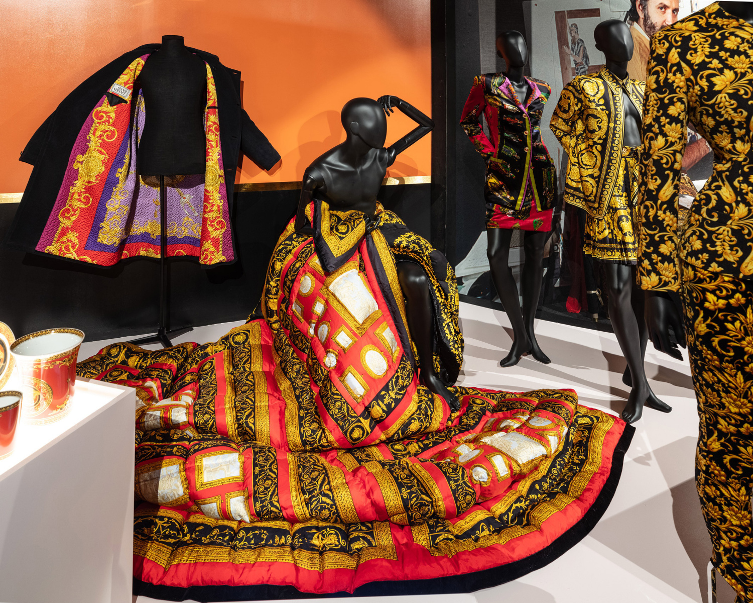 Gianni Versace : l'exposition rétrospective évènement du couturier italien au  Musée Maillol cet été 2026 - Sortiraparis.com