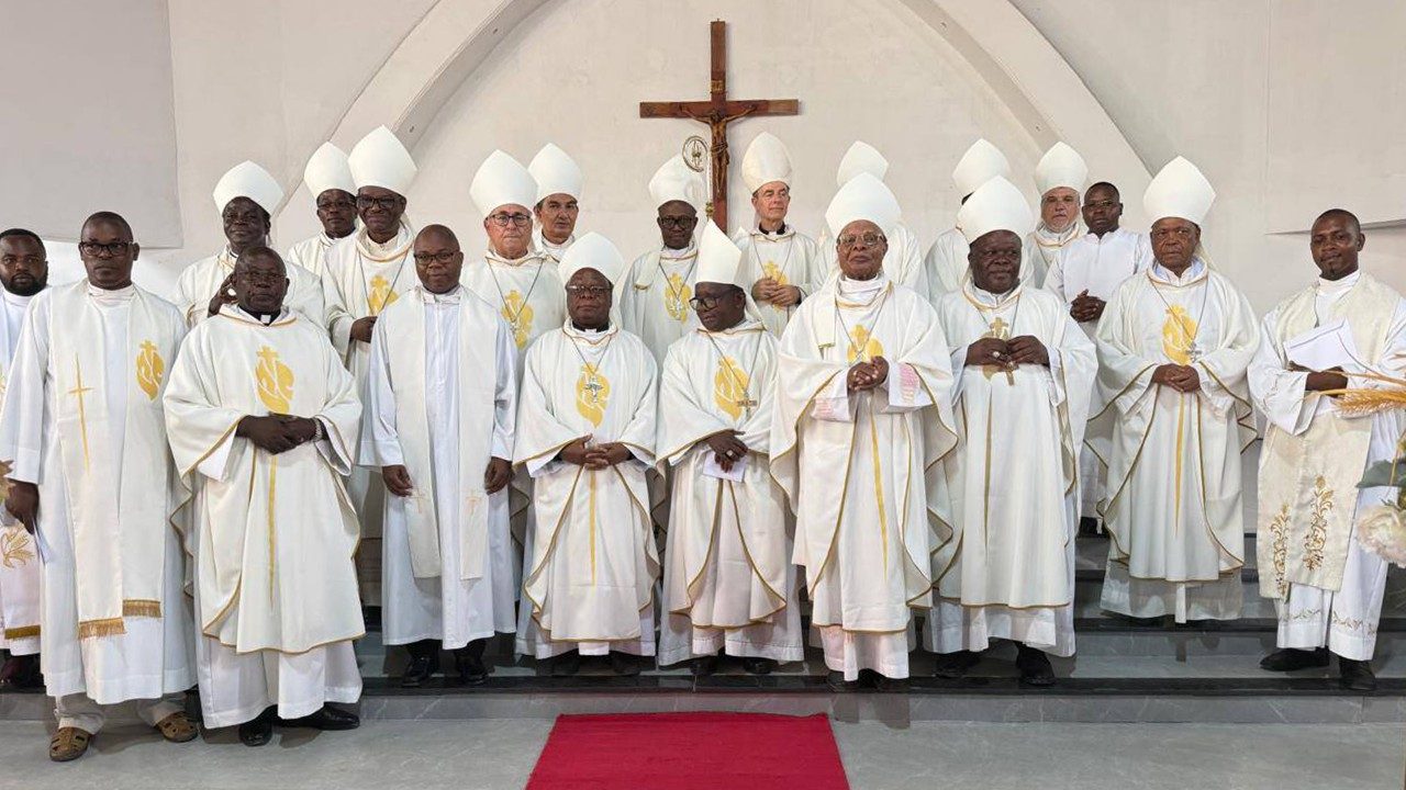 Les évêques Mozambicains préviennent contre l'expansion de la violence dans  le pays - Vatican News