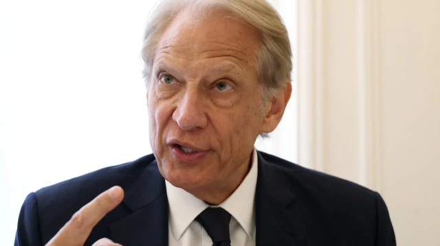 Dominique de Villepin restitue des statues au Quai d'Orsay | Politique