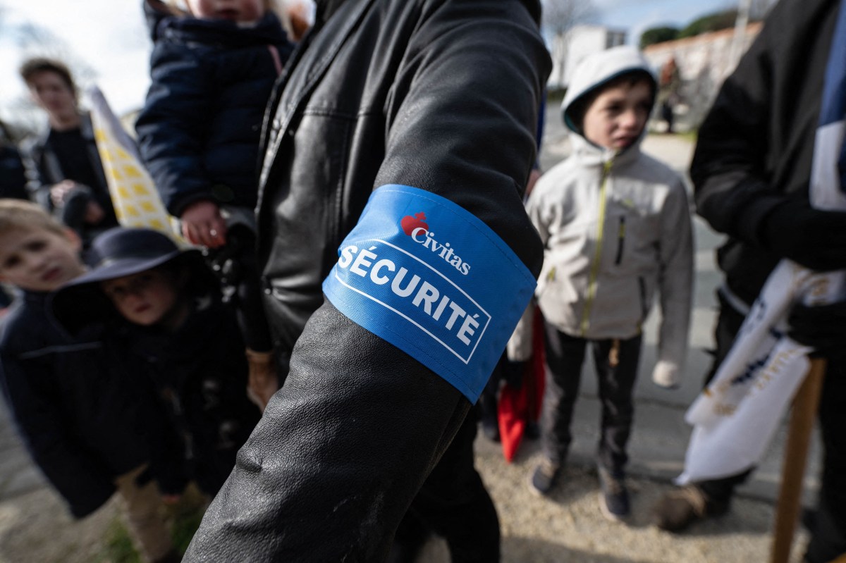 À Paris, l'extrême droite catholique intégriste et antisémite de Civitas  appelle à perturber la Nuit Blanche 2026 - L'Humanité