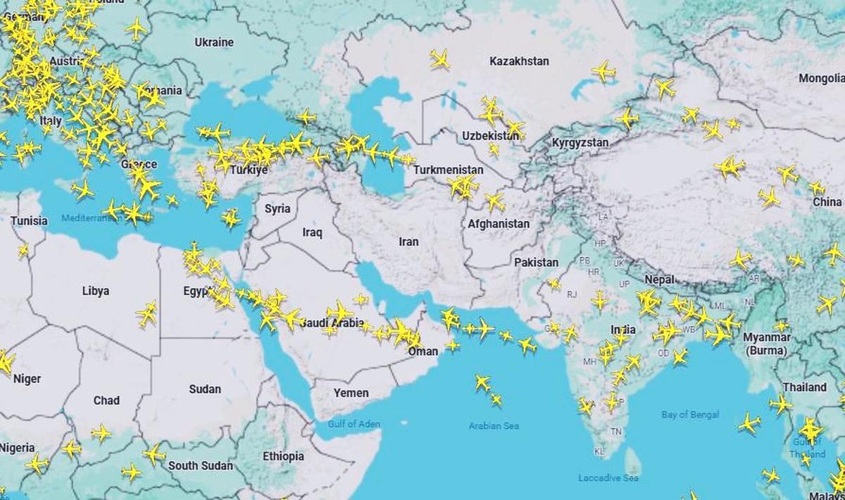 Guerre au Moyen-Orient : des milliers d'avions annulés, jusqu'à quand ?… Le  trafic aérien en pleines turbulences