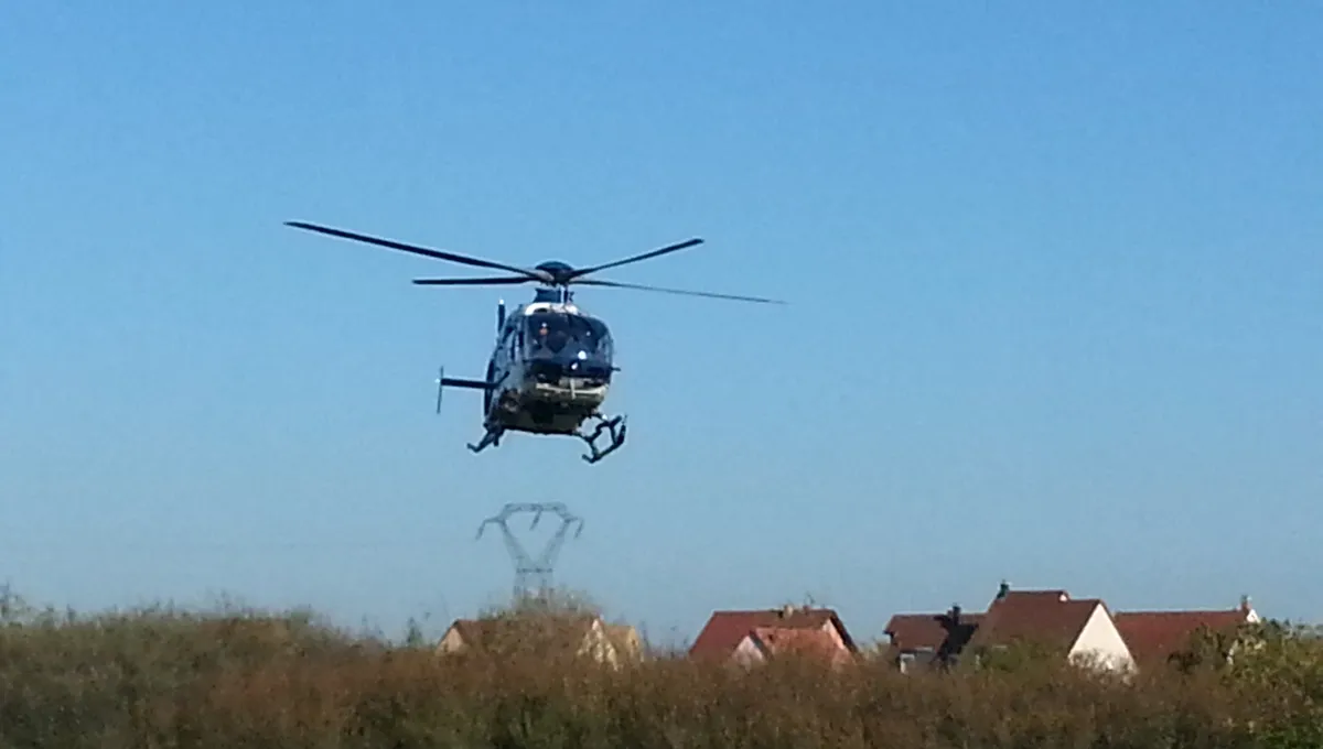 Loiret : un hélicoptère et une vingtaine de gendarmes à la recherche d'une  orléanaise disparue depuis vendredi - ICI