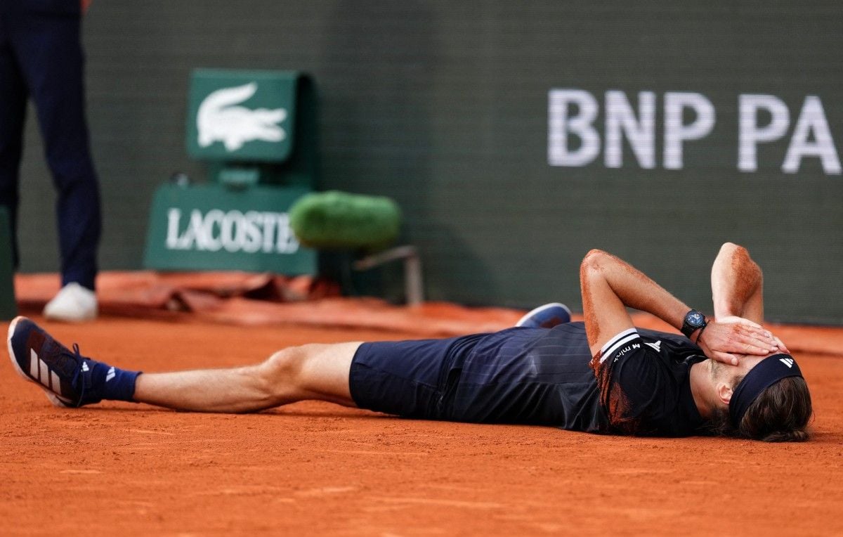Finale de Roland-Garros EN DIRECT : Zverev remporte son premier tournoi du Grand  Chelem malgré une belle résistance de Cobolli