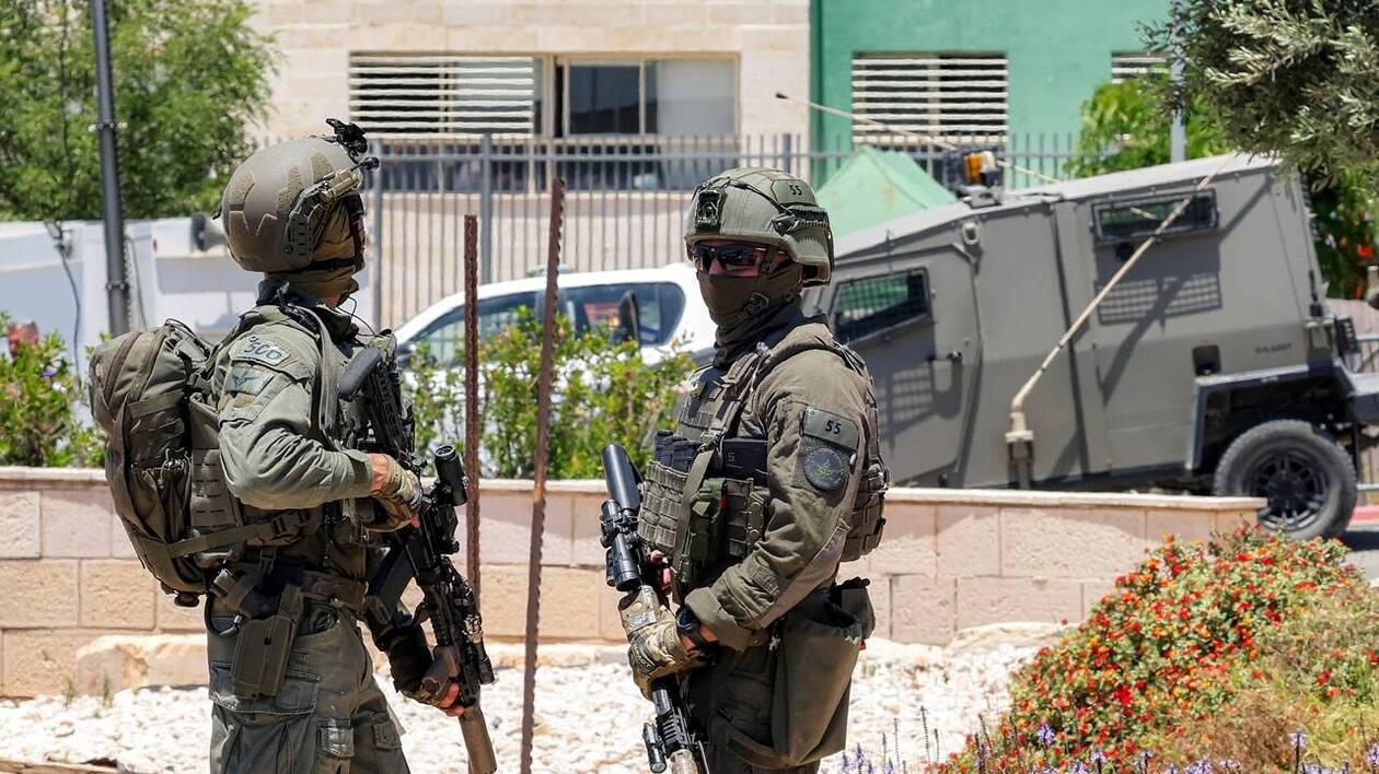 Guerre au Moyen-Orient : Israël dit être la cible de missiles iraniens, les écoles  fermées ce lundi