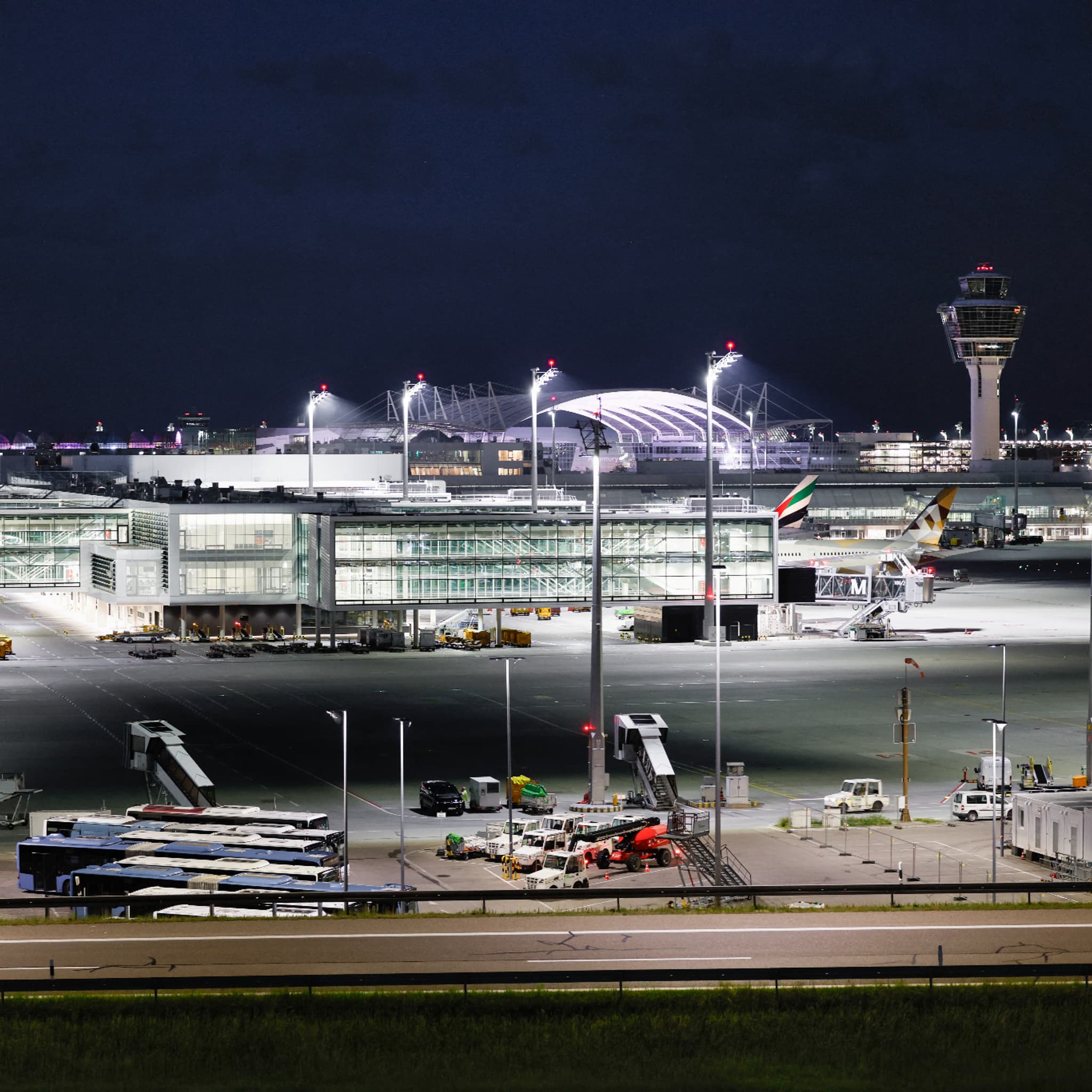 Le trafic aérien interrompu dimanche soir à l'aéroport de Munich à cause  d'une odeur de fumée dans la tour de contrôle