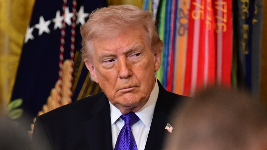 Trump affirme que l'Iran ne dispose plus que de 21 à 22 % de son stock de  missiles après les frappes américaines