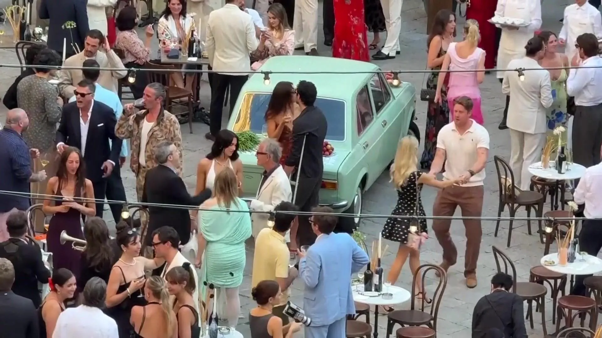 Mariage de Dua Lipa à Palerme : entre glamour VIP et colère des riverains -  RTBF Actus