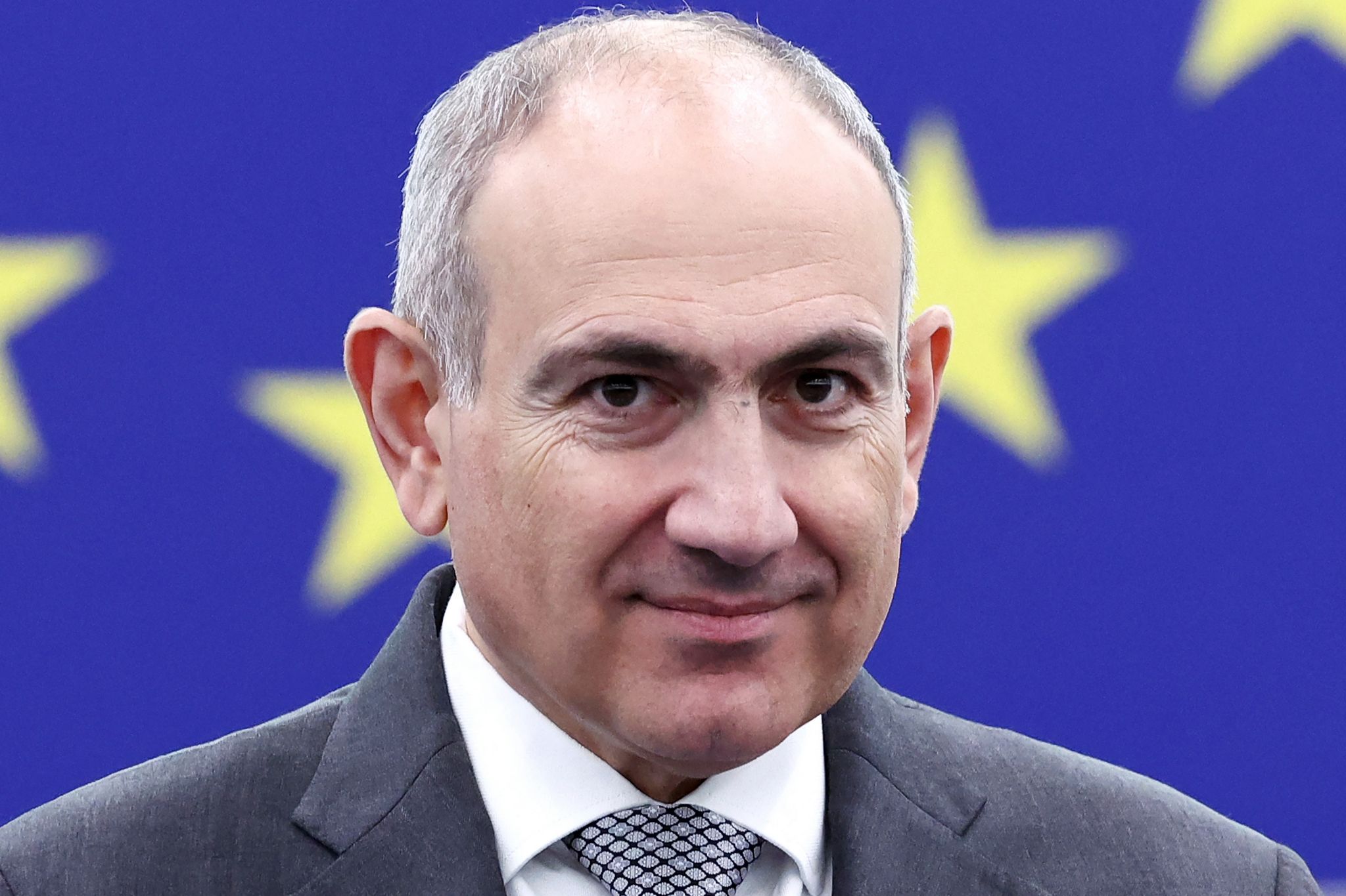 Législatives en Arménie : Nikol Pachinian, l'Européen partisan d'une paix à  tout prix