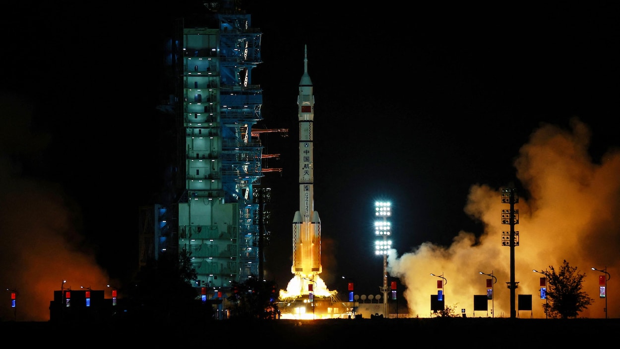 Objectif Lune : la Chine envoie trois personnes dans l'espace, dont une  pour un an | Radio-Canada