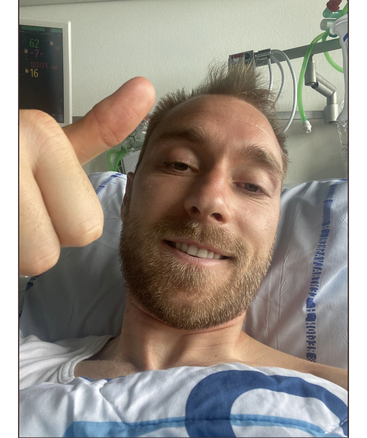 Photo : Christian Eriksen à l'hôpital après son malaise survenu pendant  l'Euro 2021, lors du match Danemark-Finlande. - Ode (Purepeople)