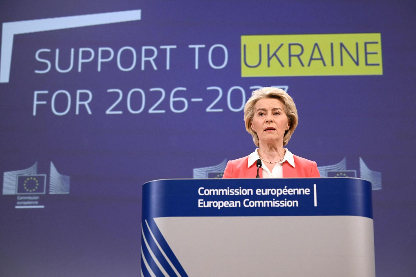 Ukraine : la Commission européenne dévoile les modalités d'un prêt de 90 milliards  d'euros