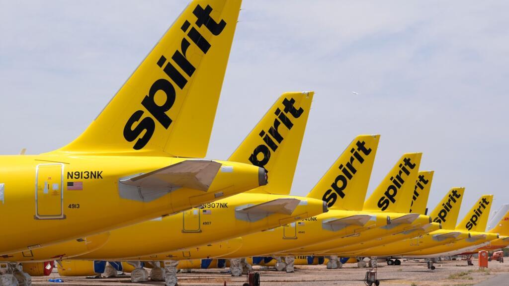 L'IATA prédit des faillites et des fusions de compagnies aériennes liées à  la hausse des prix du kérosène - RFI