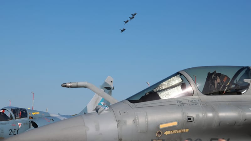Des Rafale français interceptent des aéronefs militaires russes pour  sécuriser l'espace aérien de l'Otan