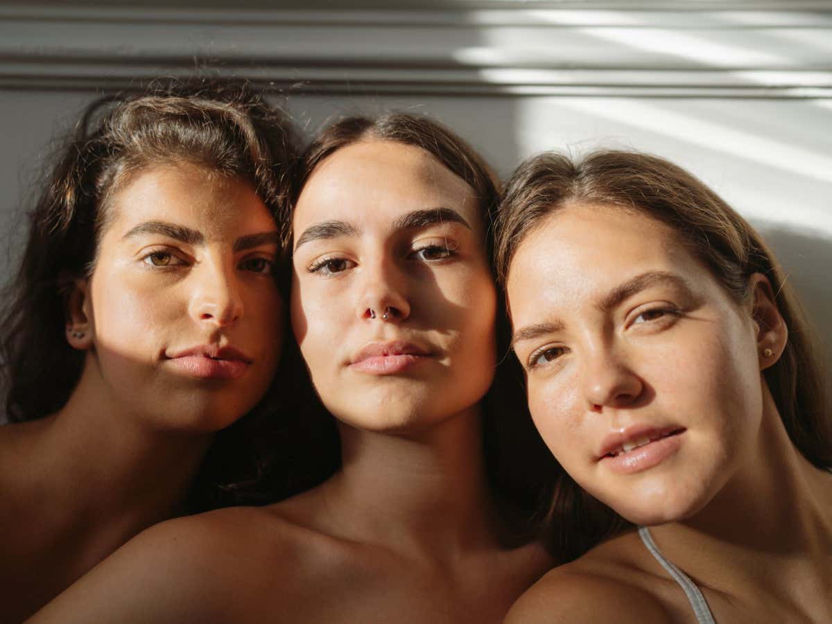 Women find other women's faces even more attractive than men do | New  Scientist