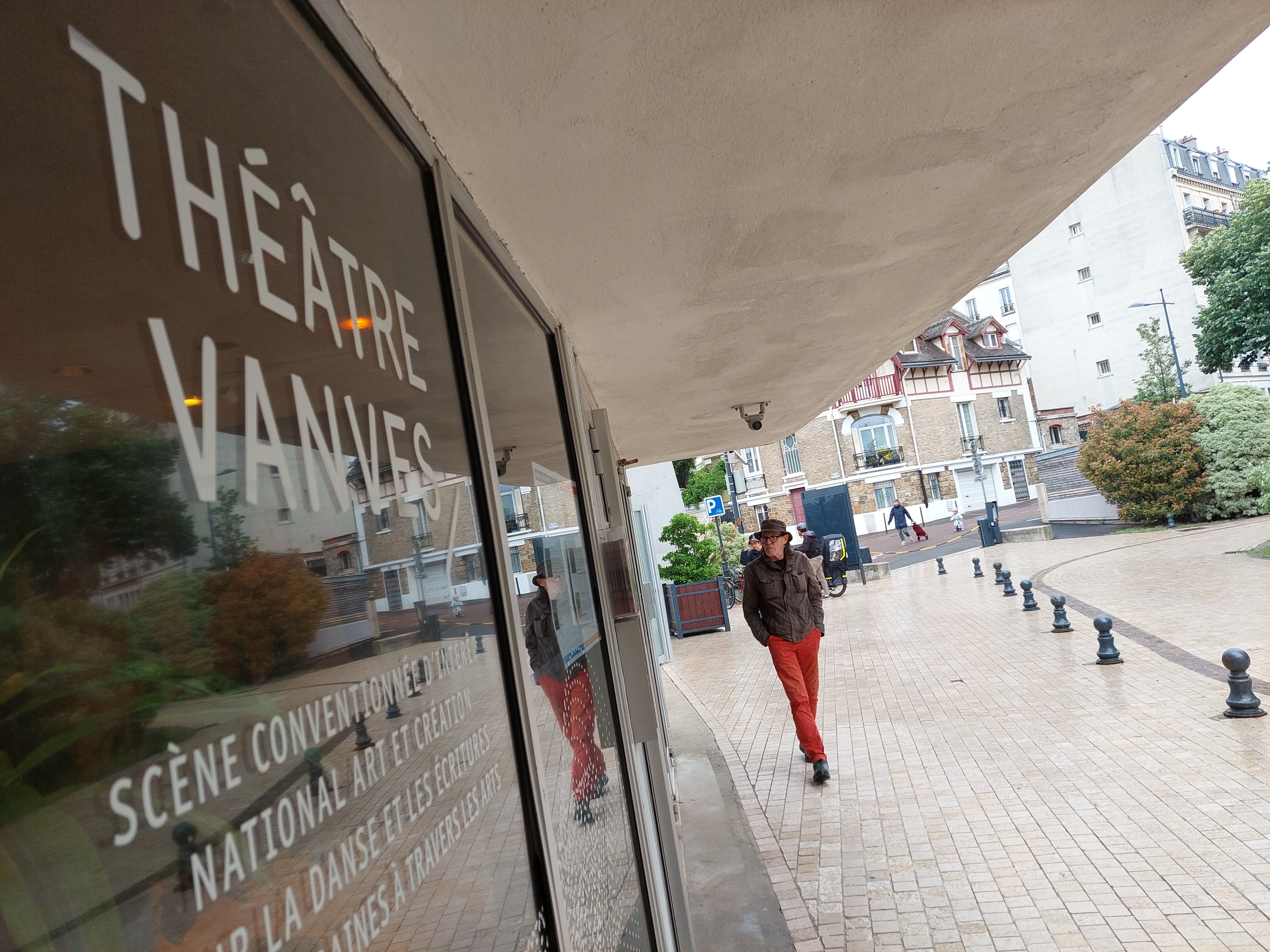 À Vanves, la programmation du théâtre trop élitiste ? Le maire annule  (presque) tout, des habitants indignés - Le Parisien