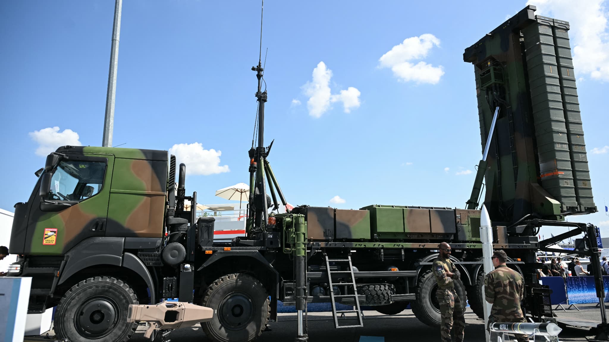 Les États-Unis mettent trop de temps à livrer les systèmes Patriot: la  Suisse envisage maintenant le système franco-italien SAMP/T NG pour sa  défense antiaérienne