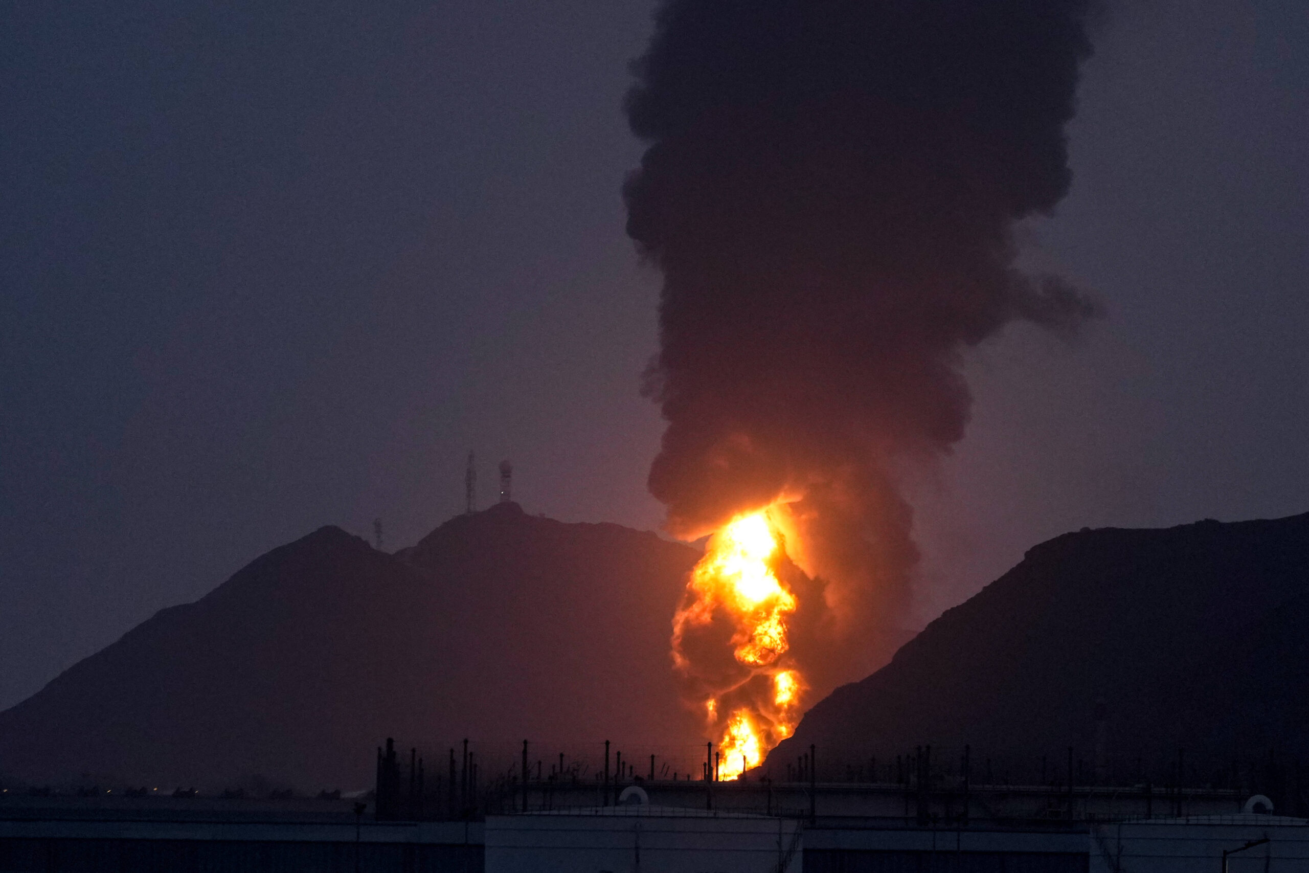 Guerre d'Iran : vers un choc énergétique et monétaire mondial ?