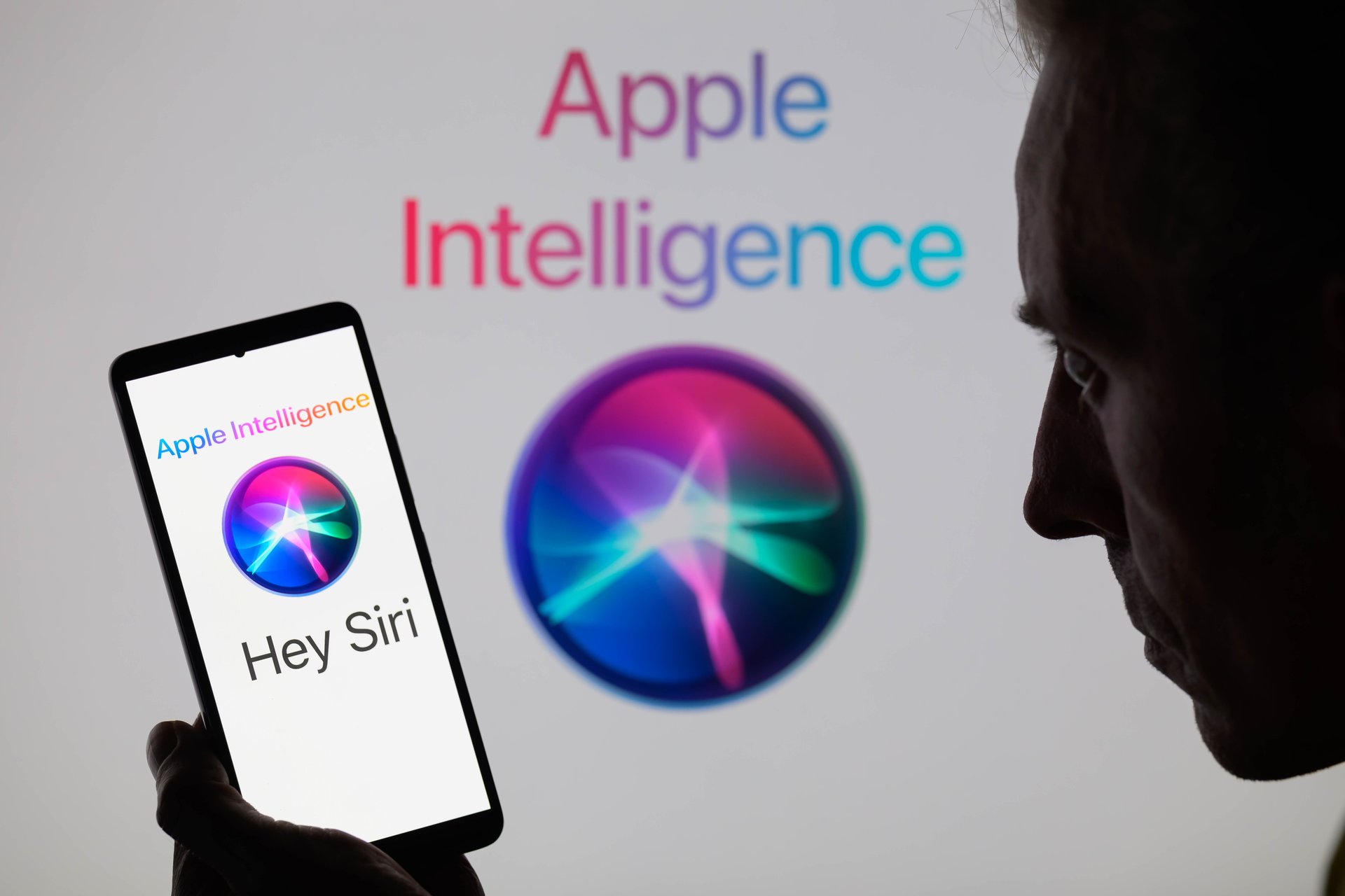 L'ère discrète de l'IA d'Apple vient de recevoir un remplaçant très bruyant.