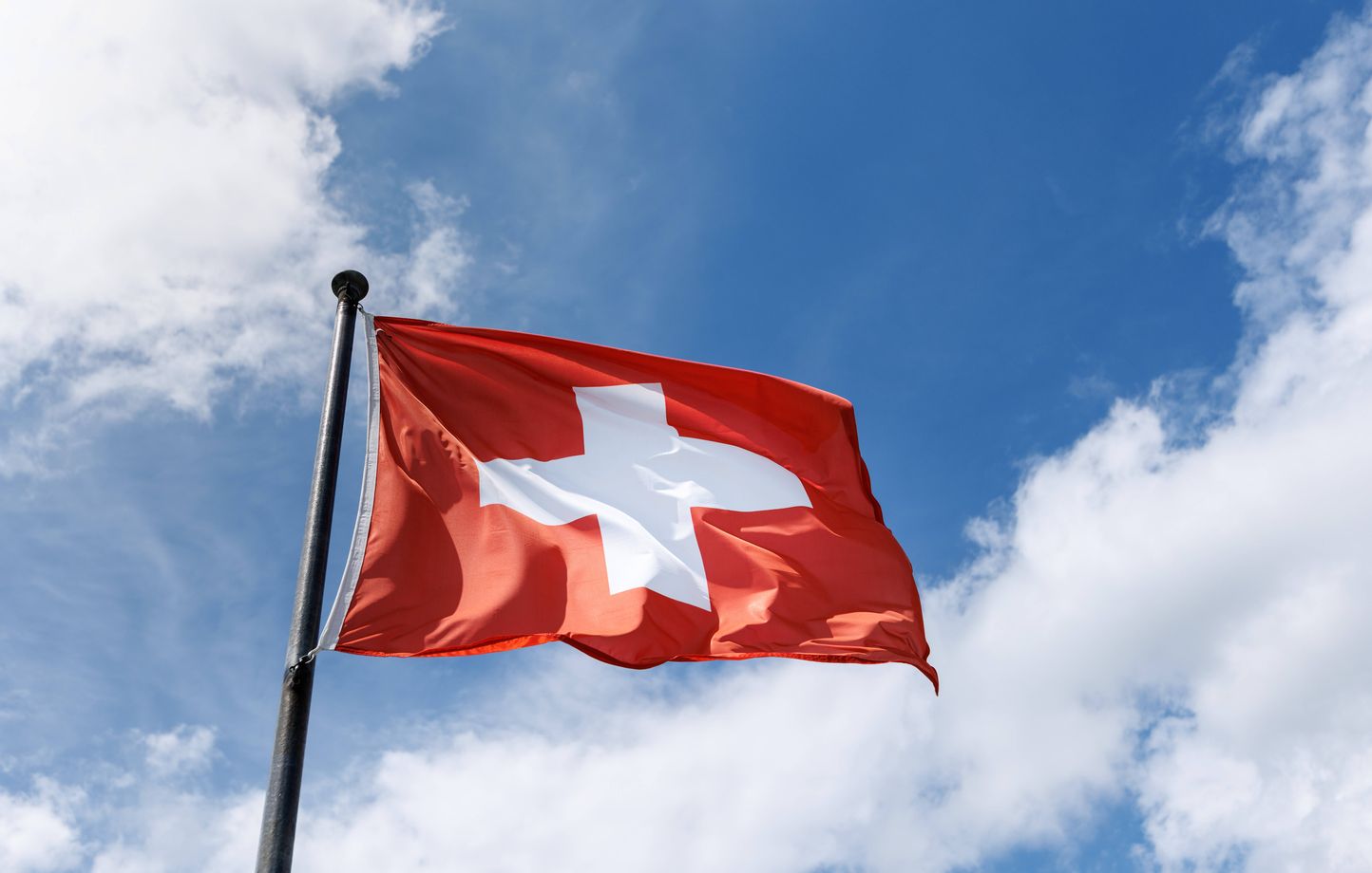 La Suisse va-t-elle « plafonner » sa population à 10 millions d'habitants ?  On vous explique