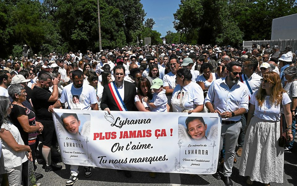 Notre petit monde s'est effondré » : 6 000 personnes rendent hommage à  Lyhanna lors d'une marche blanche à Fleurance | Le Télégramme
